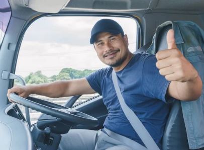 Conductor transportista feliz